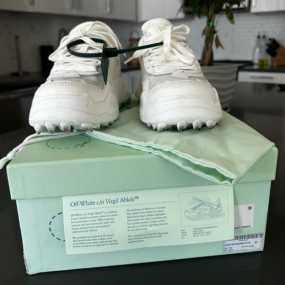 Off White c/o Virgil Abloh - Picture 3 of 8